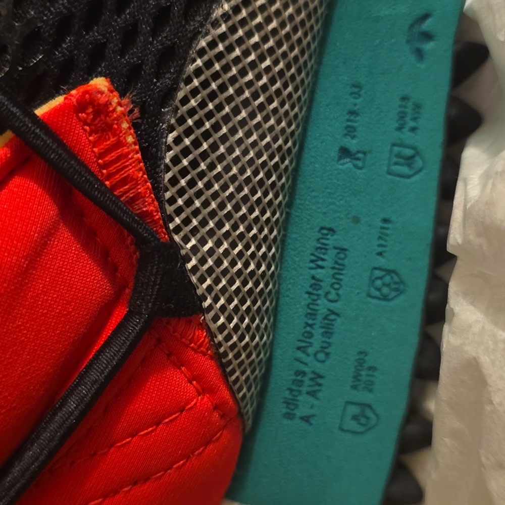 Sneakers - Picture 6 of 6